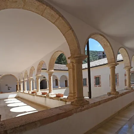 Hotel Convento Di Stignano